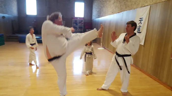 Sidney Tendokan Picture 9