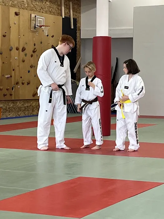 PARKS MARTIAL ARTS SUPPLIES Picture 4