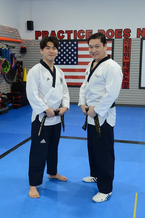 Changleetaekwonmartialart(Lee FamilyMartialArts LFM)) Picture 9