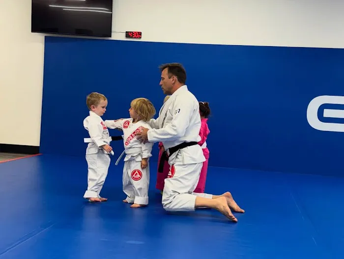 GRACIE BARRA NORTH SALT LAKE - BRAZILIAN JIU-JITSU & SELF-DEFENSE Picture 2