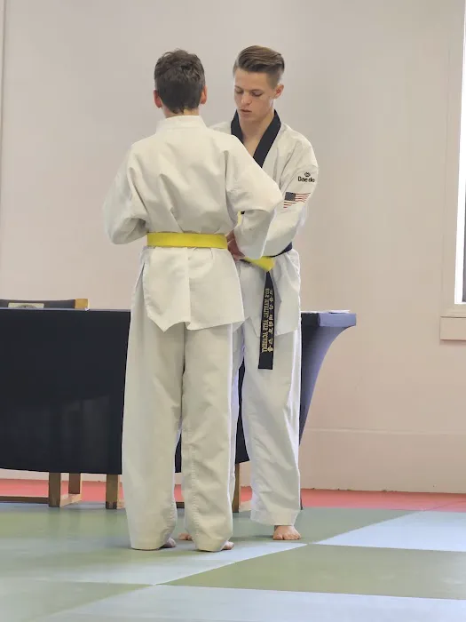 Vogels Knock Out Martial Arts Picture 7
