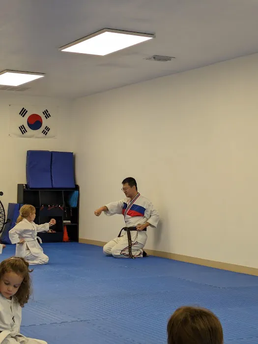 SOFT & STRONG TAEKWONDO Picture 1