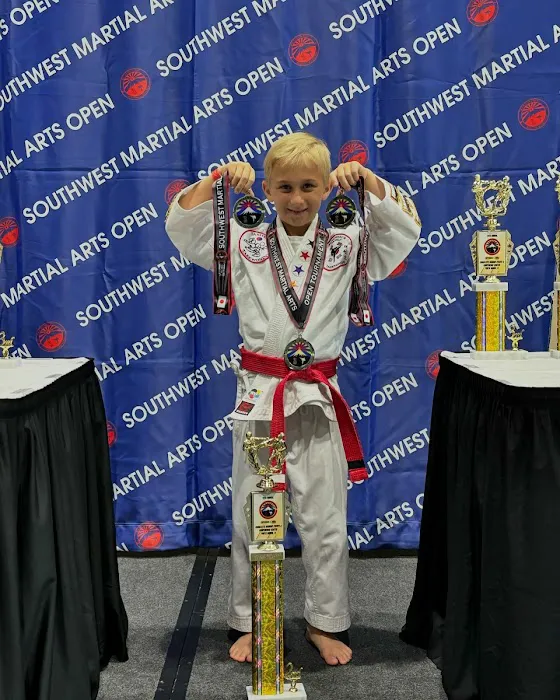 McMurray's Family Taekwondo Picture 9