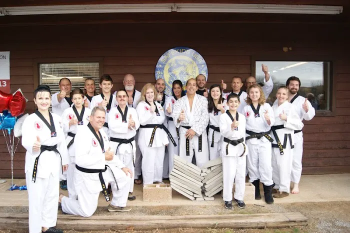 SafeKids USA/Blue Dragon Taekwondo School Picture 4