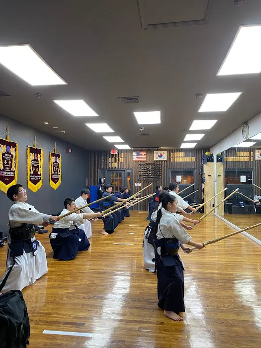 Kumdo(Kendo) Academy Sung Moo Closter검도아카데미 성무관 Picture 1