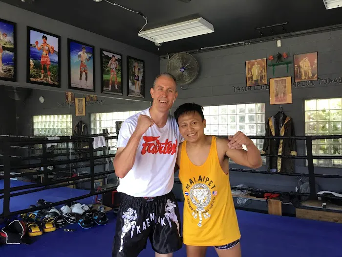Sor. Ploenjit Muay Thai Picture 1