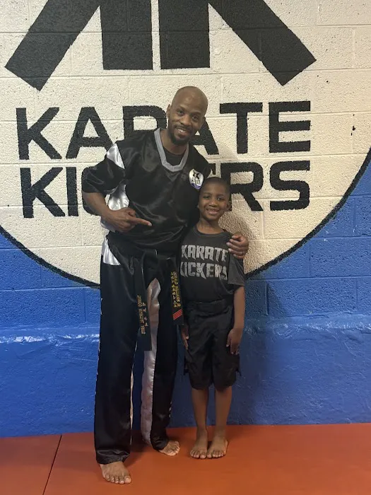 Karate Kickers Picture 3