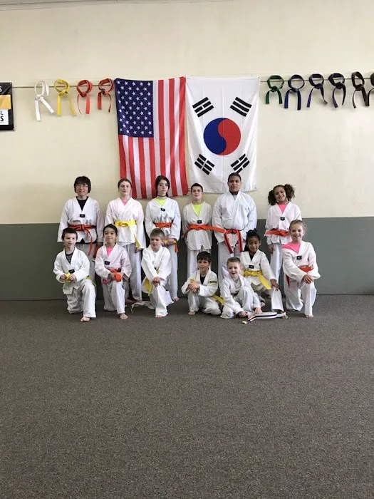 YI'S Martial Arts Fitness Academy Picture 8