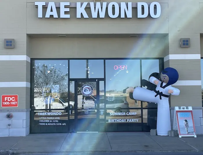 Master Yoo's World Champion Tae Kwon Do Picture 7