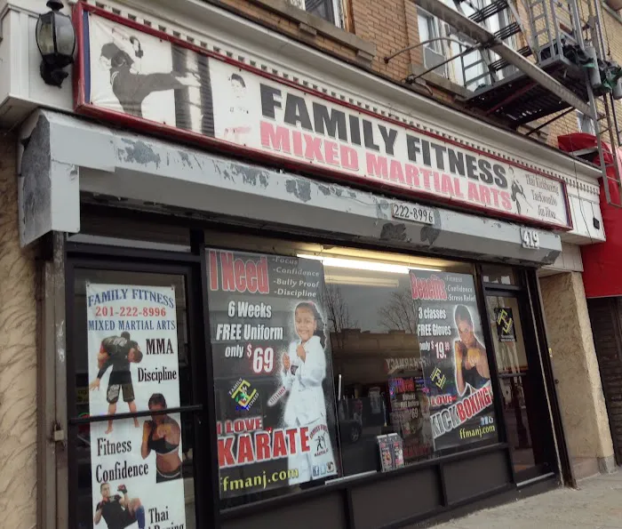 Family Fitness Karate & Kickboxing - Central Ave Picture 7
