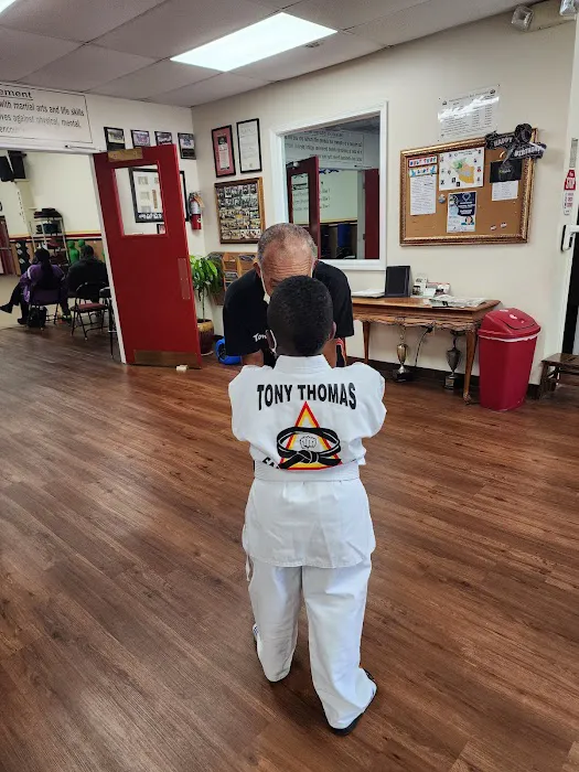 Tony Thomas Family Karate Picture 3