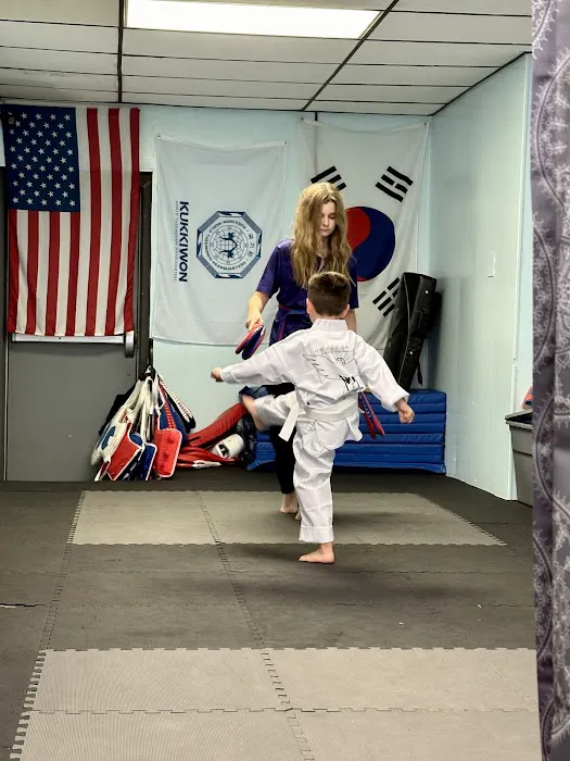 Master Reilly's Taekwondo - A Program Of Edify Learning Center Inc. Picture 1