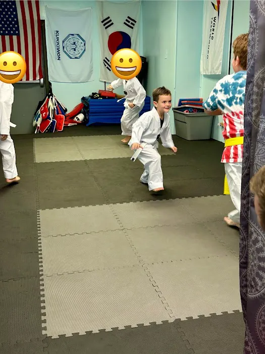 Master Reilly's Taekwondo - A Program Of Edify Learning Center Inc. Picture 2