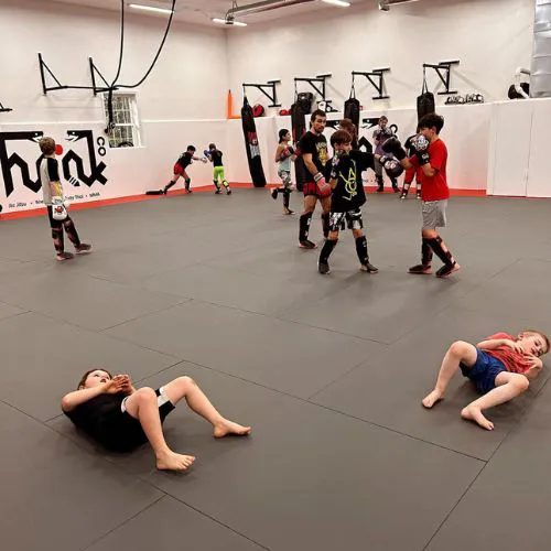 Hook Fight Co Picture 9