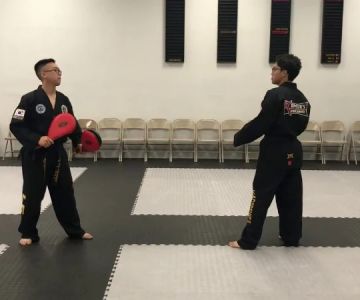 How to Execute a Sliding Back Kick for Counter-Attacking