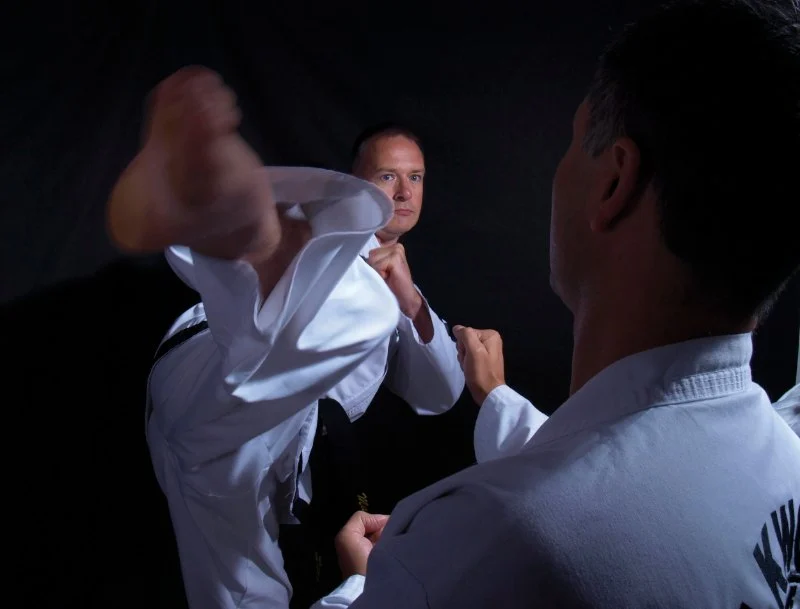 How to Execute a Jumping Reverse Hook Kick for Advanced Practitioners | Jeuns TKD Hub