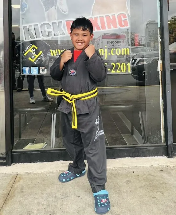 Family Fitness Karate & Kickboxing - Downtown Jersey City Picture 6