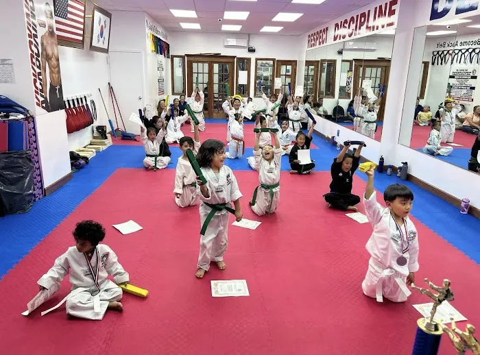 United Taekwondo Center/ TMA Kickboxing Picture 7