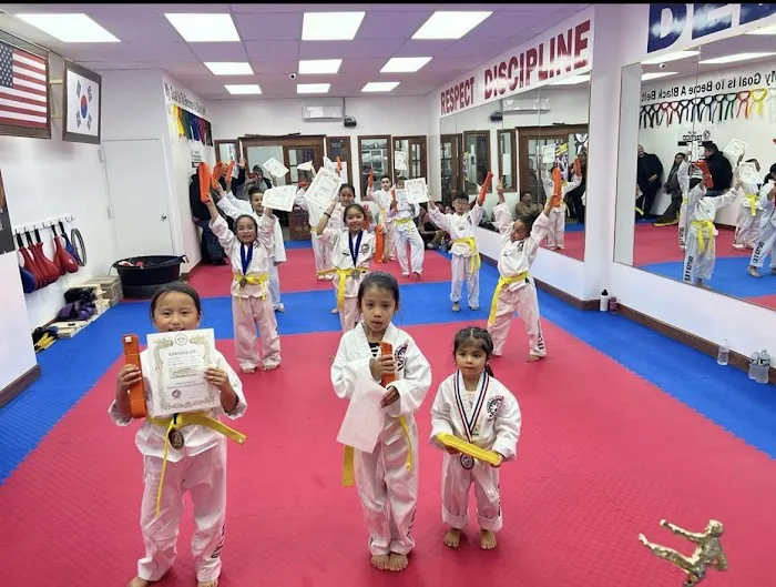 United Taekwondo Center/ TMA Kickboxing Picture 6