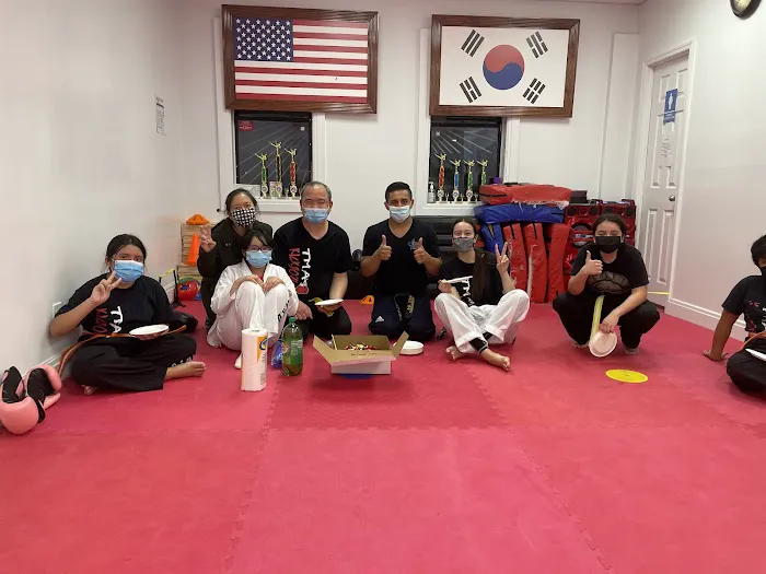 United Taekwondo Center / TMA Kickboxing Picture 1