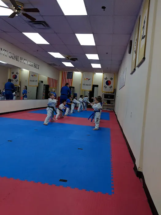 Grand Master Kang's TaeKwonDo Martial Arts Center Picture 4
