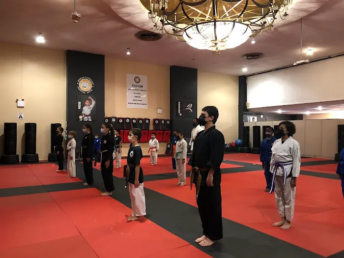 BREAKTHROUGH MARTIAL ARTS Picture 6