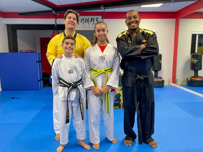 Team Raposa East Hanover Martial Arts / Black-K Picture 2