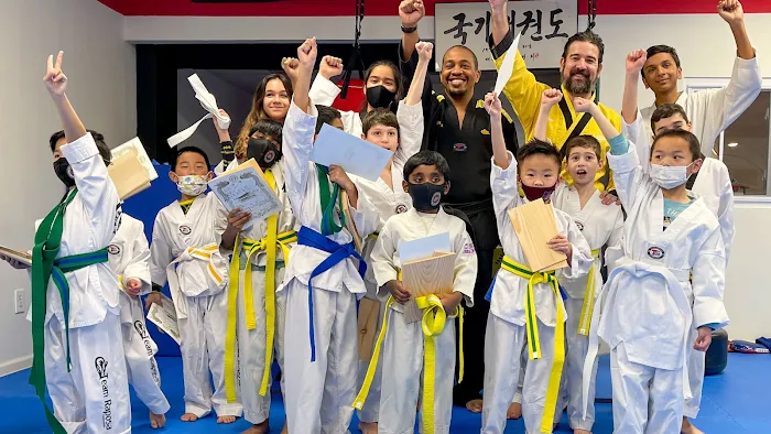 Team Raposa East Hanover Martial Arts / Black-K Picture 6