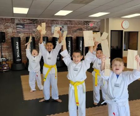 Fastkix Taekwondo & Kickboxing