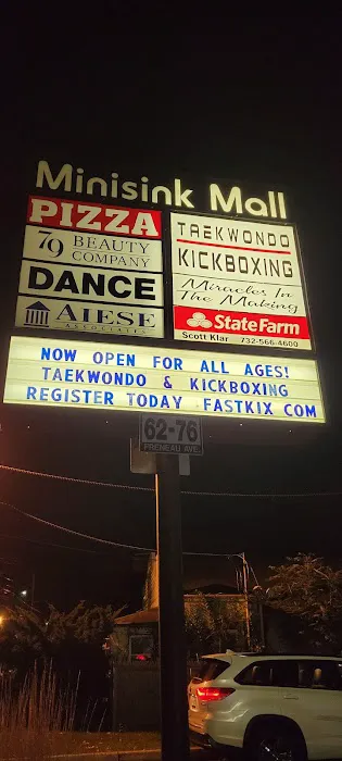 Fastkix Taekwondo & Kickboxing Picture 8