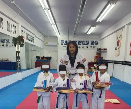 Master Ho Lee's Tae Kwon Do
