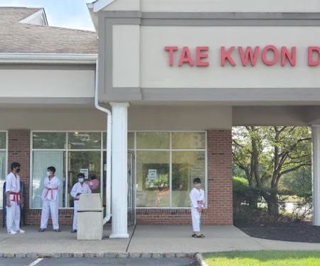 Lee's Tae Kwon Do