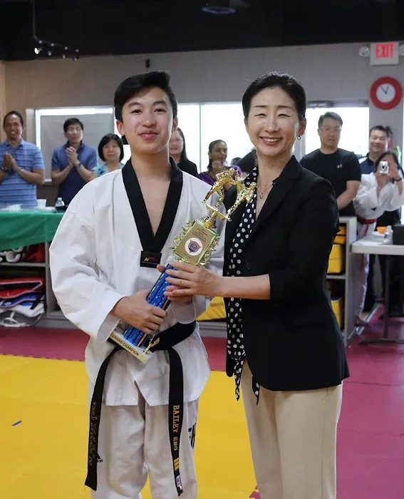 Ahn's Taekwondo Academy Picture 8