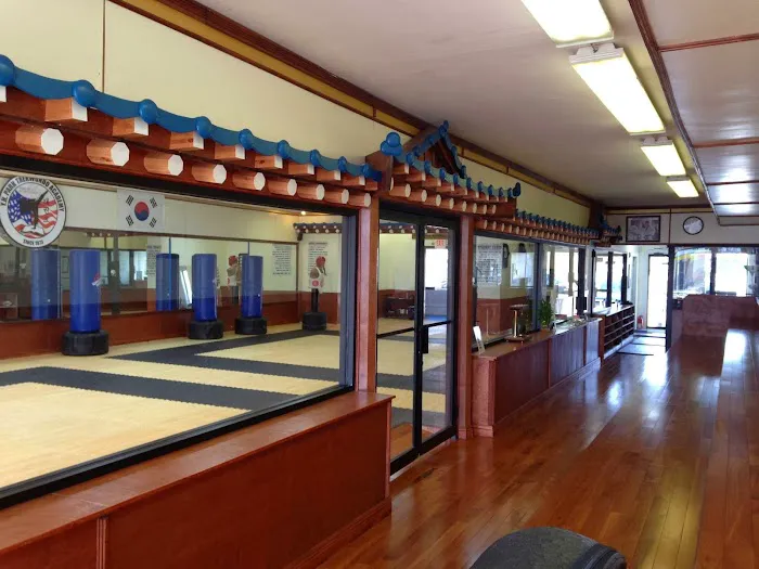Y.H. Park Taekwondo Academy Picture 5