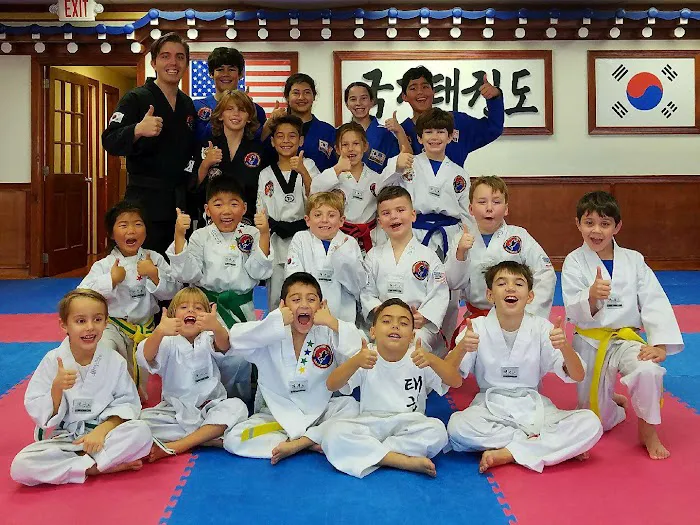 Grand Master K.Y. Lee Tae Kwon Do-Farmingdale Picture 5