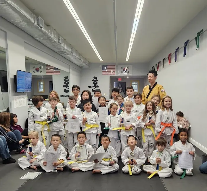 Park's World Taekwondo - Martial Arts Picture 5