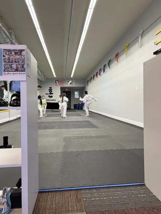 Park's World Taekwondo - Martial Arts Picture 3
