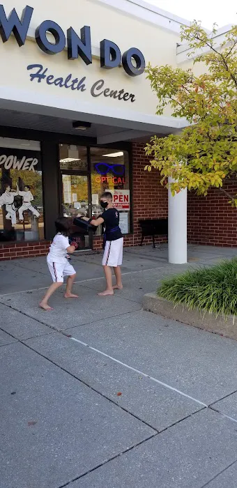 Chris Gates Tae Kwon Do Health Center Picture 10