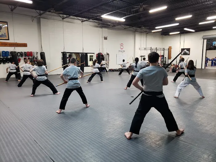 Dragon Gym Martial Arts & Fitness Picture 1