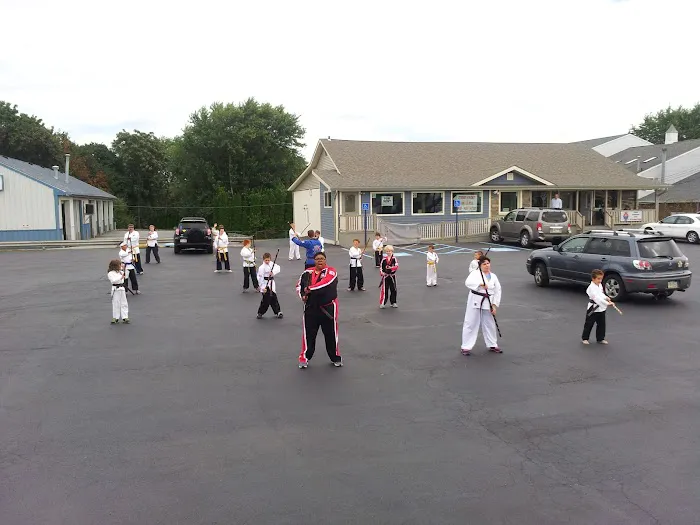 Gary Quillen's Moo Sa Black Belt Academy Picture 7