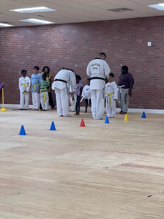 Yang's U.S. TAEKWONDO Picture 1
