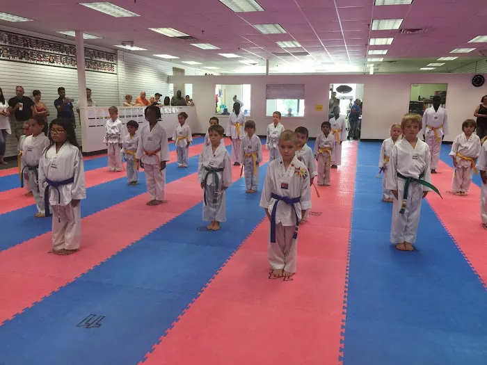 Yang's U.S. TAEKWONDO Picture 2