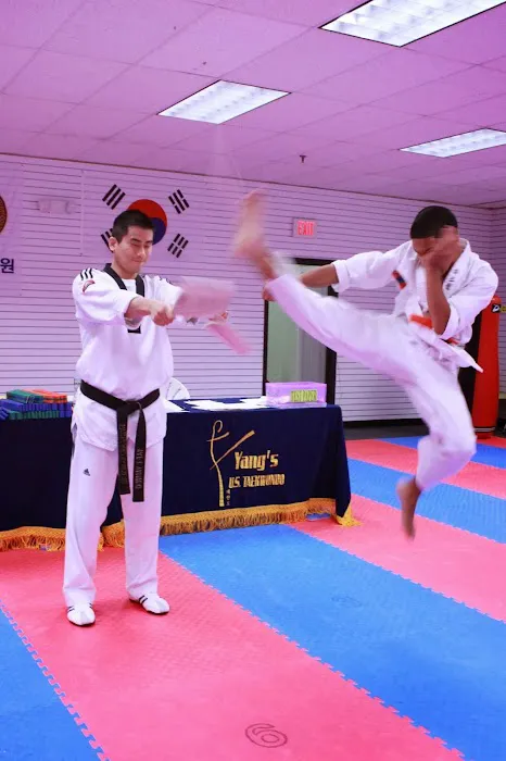 Yang's U.S. TAEKWONDO Picture 10