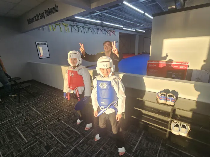 Pil Sung Taekwondo Loudonville Picture 2