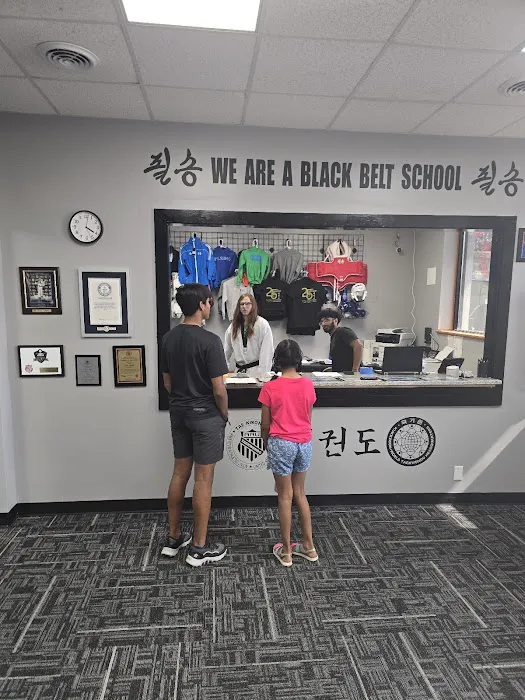 Pil Sung Taekwondo Loudonville Picture 3