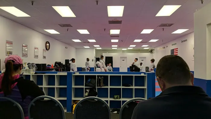 Hwang's Martial Arts Picture 4