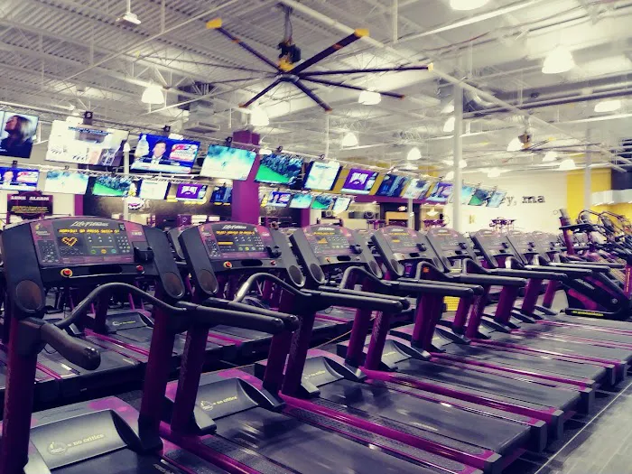 Planet Fitness Picture 2