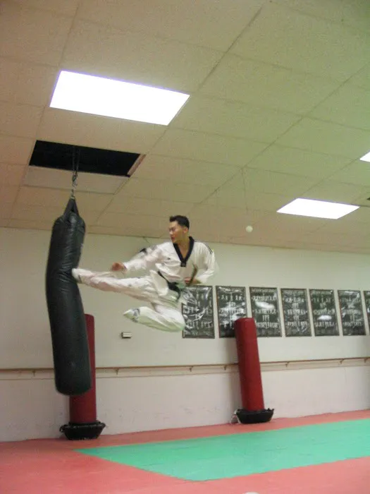 Lee’s Taekwondo Martial Arts Picture 6