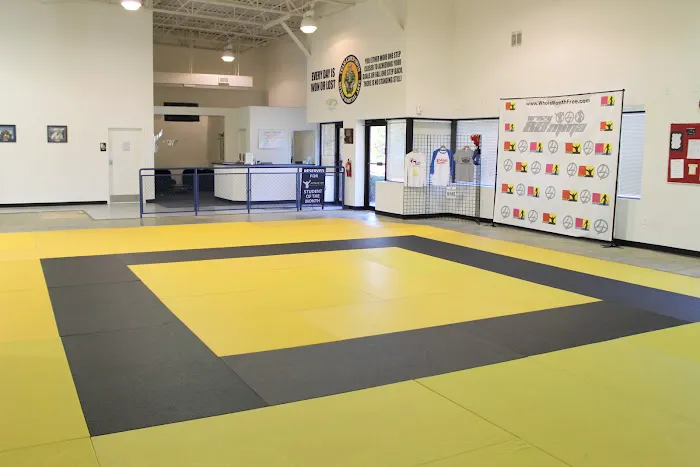 Crazy 88 Mixed Martial Arts Picture 5