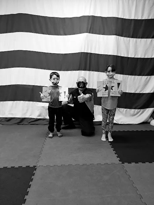 Huntzinger's Karate Picture 4